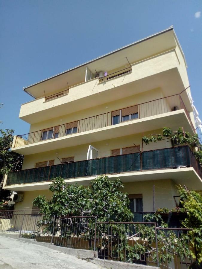 Luka Appartement Split Buitenkant foto